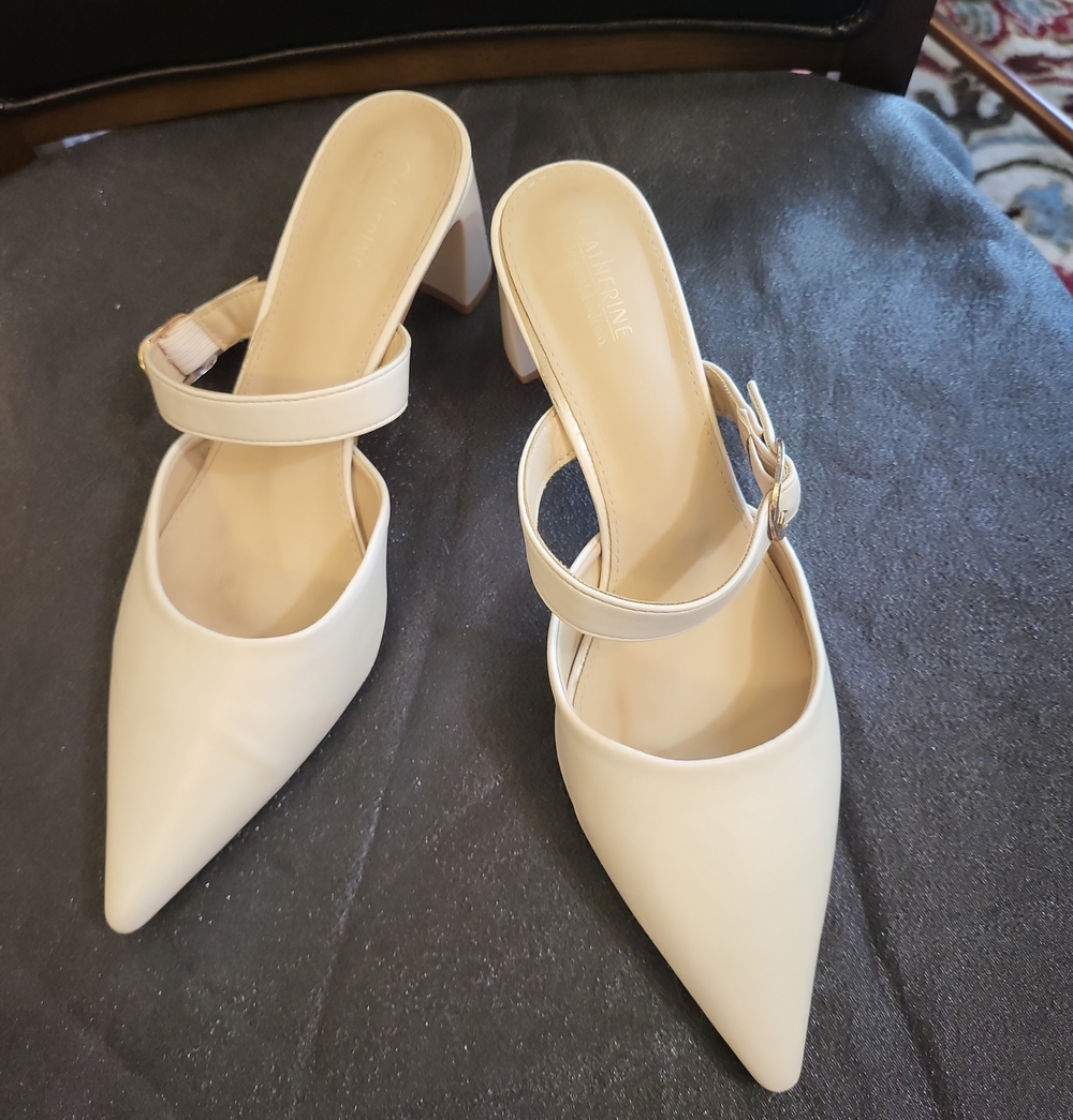 Women's Cream Pointed-Toe Block Heel Mules